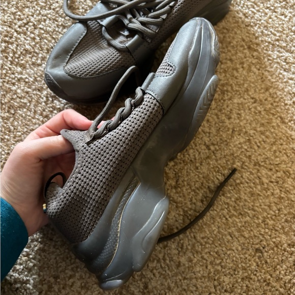 Shoes - Picture 5 of 13